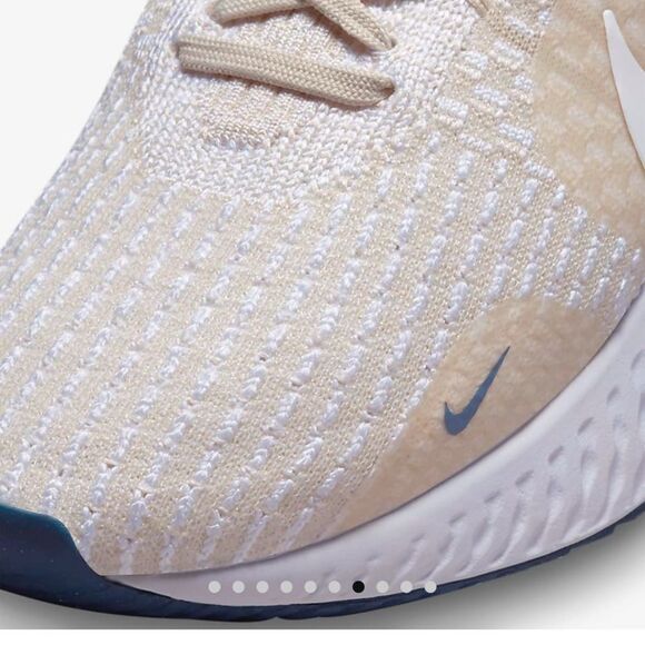 NWOT Nike Women's Road Running Shoes - Picture 2 of 7